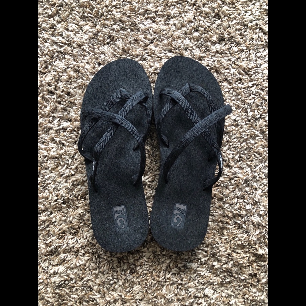 Black Teva Flip-Flops!